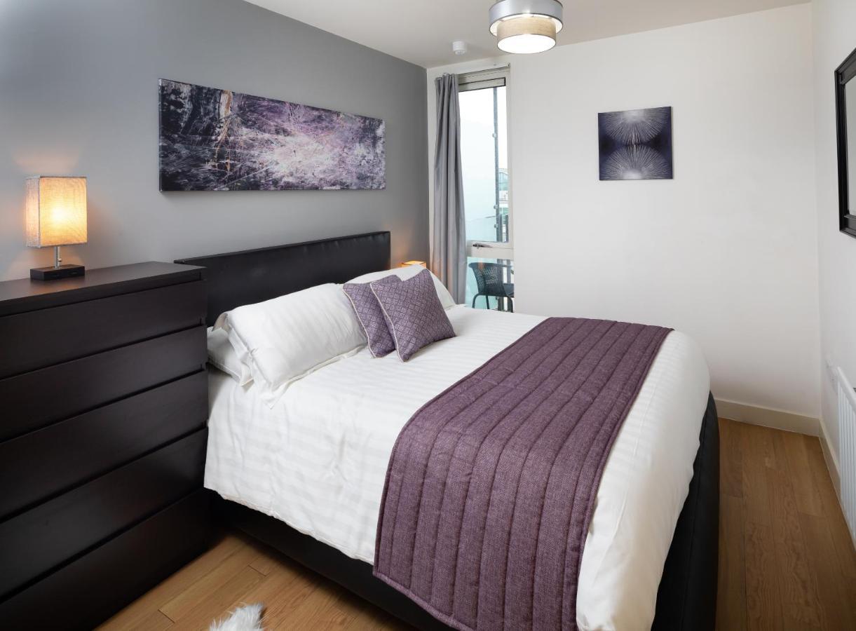 Stylish City Centre Apartment - Home From Home With Fully-Equipped Kitchen, Smart Tv, Netflix, Superfast Wifi, Free Parking, Self Check-In - By Brightleap Apartments Milton Keynes Exteriér fotografie