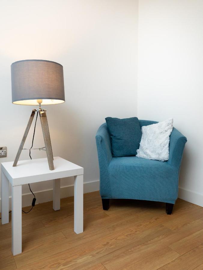 Stylish City Centre Apartment - Home From Home With Fully-Equipped Kitchen, Smart Tv, Netflix, Superfast Wifi, Free Parking, Self Check-In - By Brightleap Apartments Milton Keynes Exteriér fotografie