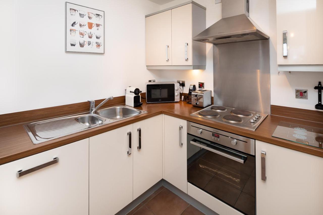 Stylish City Centre Apartment - Home From Home With Fully-Equipped Kitchen, Smart Tv, Netflix, Superfast Wifi, Free Parking, Self Check-In - By Brightleap Apartments Milton Keynes Exteriér fotografie