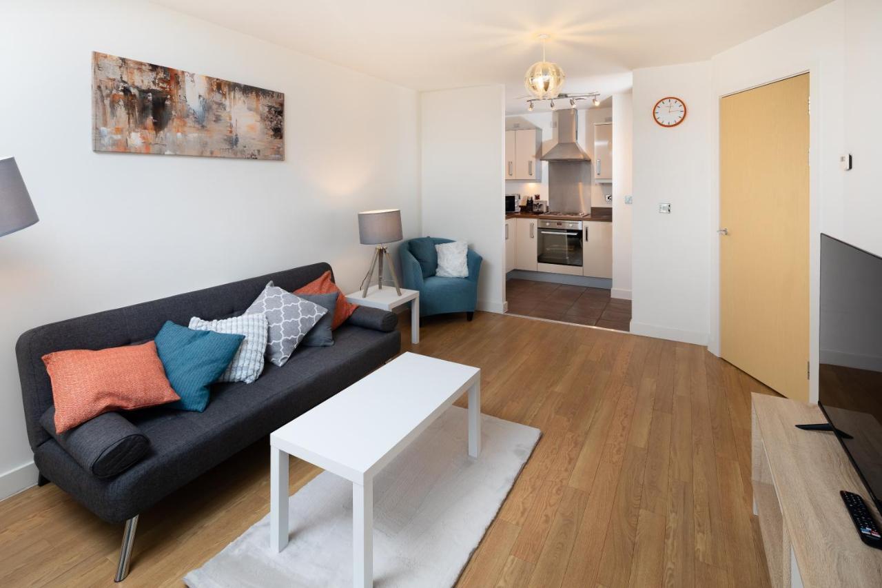 Stylish City Centre Apartment - Home From Home With Fully-Equipped Kitchen, Smart Tv, Netflix, Superfast Wifi, Free Parking, Self Check-In - By Brightleap Apartments Milton Keynes Exteriér fotografie