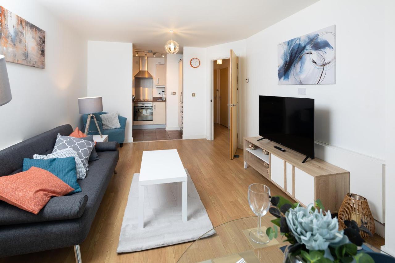 Stylish City Centre Apartment - Home From Home With Fully-Equipped Kitchen, Smart Tv, Netflix, Superfast Wifi, Free Parking, Self Check-In - By Brightleap Apartments Milton Keynes Exteriér fotografie