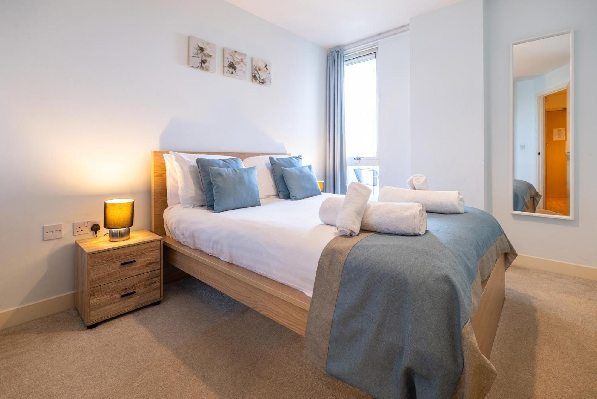 Stylish City Centre Apartment - Home From Home With Fully-Equipped Kitchen, Smart Tv, Netflix, Superfast Wifi, Free Parking, Self Check-In - By Brightleap Apartments Milton Keynes Exteriér fotografie