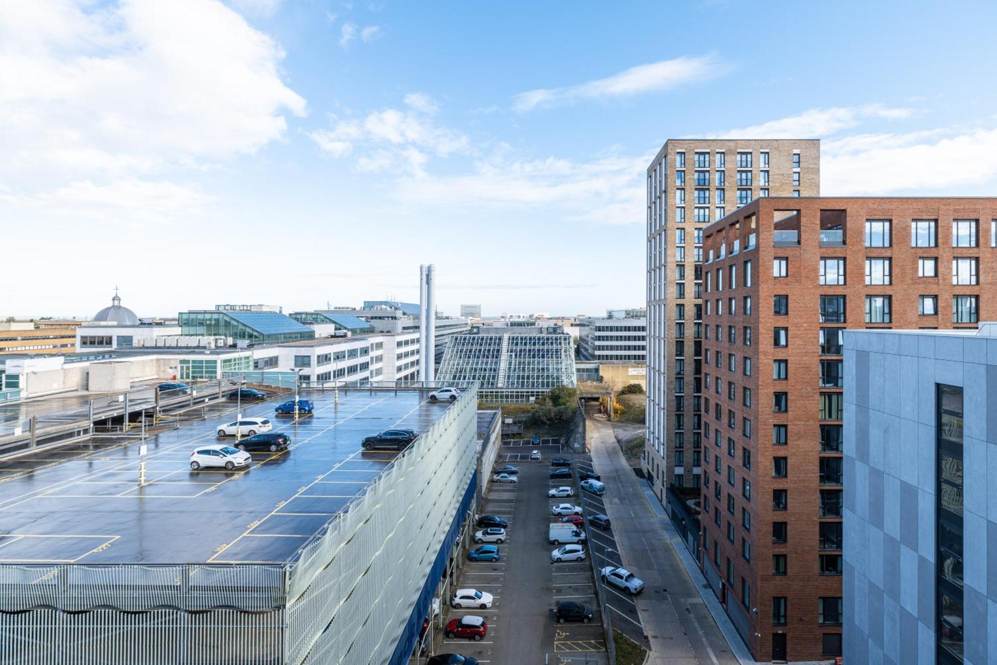 Stylish City Centre Apartment - Home From Home With Fully-Equipped Kitchen, Smart Tv, Netflix, Superfast Wifi, Free Parking, Self Check-In - By Brightleap Apartments Milton Keynes Exteriér fotografie